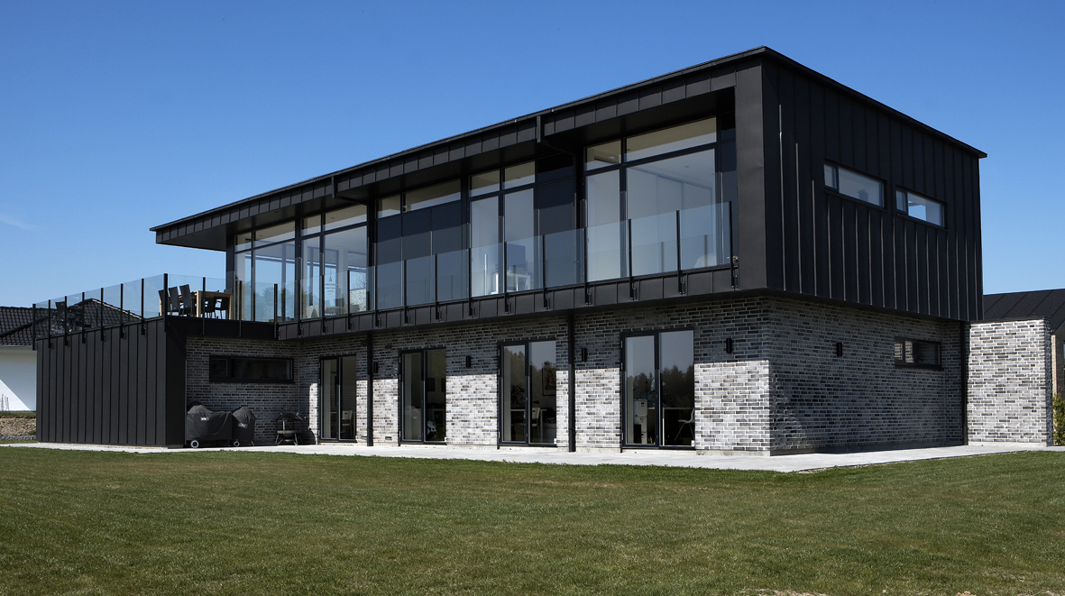 Le premier zinc foncé prépatiné au monde VMZINC FR